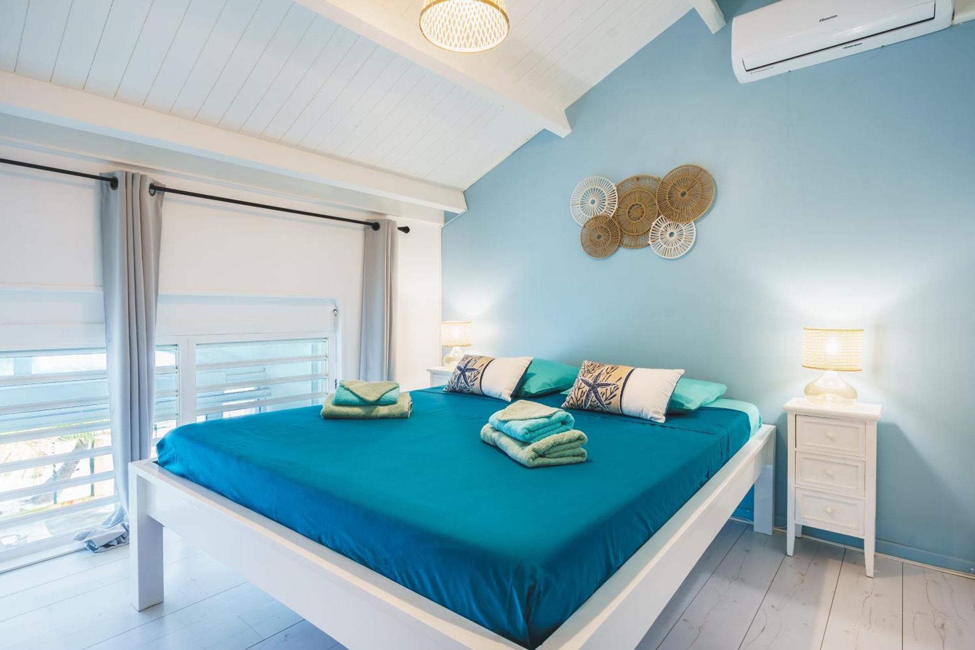 Le Touloublue - Tres Bel Appartement Face A La Mer Sainte-Anne  Exterior photo